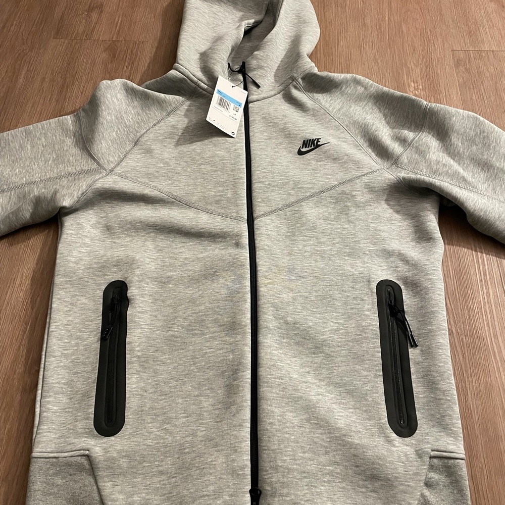 Nike Sportswear Tech Fleece Windrunner FB7921-063 Hoodie Men's Medium Gray